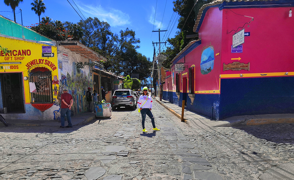 Pueblo Mágico de Ajijic (Jalisco, México) Lily Tour Lider